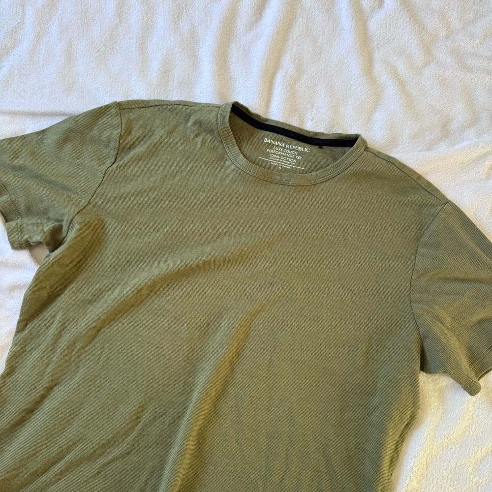 Men’s Banana Republic Luxe Touch Performance Tee